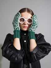 Load image into Gallery viewer, Rauma Garn Pattern Booklet 320 - Mittens