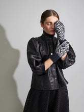 Load image into Gallery viewer, Rauma Garn Pattern Booklet 320 - Mittens