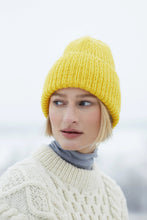 Load image into Gallery viewer, Rauma Garn Pattern Booklet 425