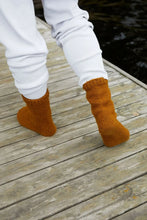 Load image into Gallery viewer, Rauma Garn Pattern Booklet Socks 394