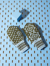 Load image into Gallery viewer, Rauma Garn Pattern Booklet MITTENS 361