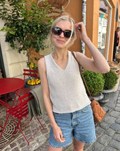 Load image into Gallery viewer, ALICE TOP Printed Pattern by PetiteKnit
