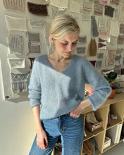 Load image into Gallery viewer, CUMULUS BLOUSE Printed Pattern by PetiteKnit