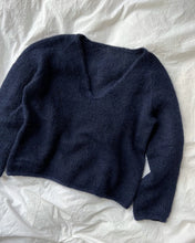 Load image into Gallery viewer, CUMULUS BLOUSE Printed Pattern by PetiteKnit