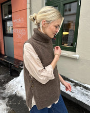 Load image into Gallery viewer, LULU SLIPOVER - CHUNKY EDITION Printed Pattern by PetiteKnit