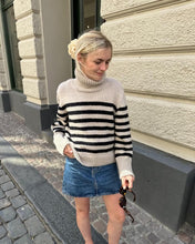 Load image into Gallery viewer, Lyon Sweater Chunky Edition Printed Pattern by PetiteKnit