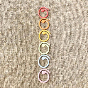 MEDIUM COLOURED SPLIT RING MARKERS by Cocoknits