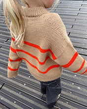 Load image into Gallery viewer, MARSEILLE SWEATER JUNIOR Printed Pattern by PetiteKnit