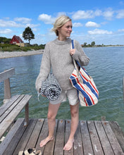 Load image into Gallery viewer, NOVICE SWEATER CHUNKY EDITION Printed Pattern by PetiteKnit