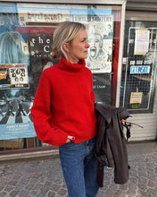 Load image into Gallery viewer, SCARLET SWEATER Printed Pattern by PetiteKnit