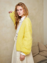 Load image into Gallery viewer, Single pattern / 2402 Ballerina Chunky Mohair / Nr. 1  FACILE CARDIGAN