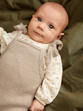 Load image into Gallery viewer, Single pattern / 2413 Soft start / No. 7a Bunny Pants Baby by Sandnes Garn