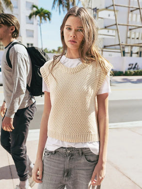 Sandnes Single Pattern / 2504 Summer Knits / No. 1  Rose Top