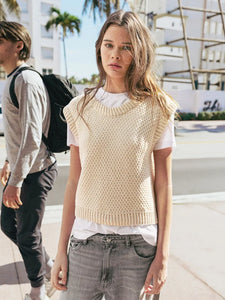 Sandnes Single Pattern / 2504 Summer Knits / No. 1  Rose Top