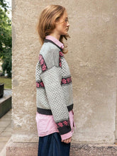 Load image into Gallery viewer, Blome Sweater / Norwegian Icons Adult 2510 / No. 1 / Single Pattern by Sandnes Garn