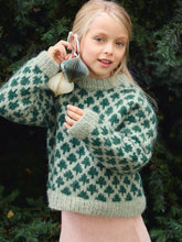 Load image into Gallery viewer, Single Pattern/ 2511 Christmas Tree Sweater / No. 1 Christmas Tree Sweater Junior