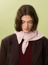 Load image into Gallery viewer, Sandnes Single Pattern / 2607 Cashmere / Nr. 3 Miu Pointelle Shawl