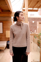 Load image into Gallery viewer, COSY LENI BLOUSE KIT by Rauma Garn