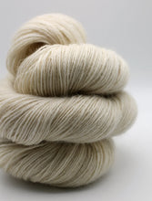 Load image into Gallery viewer, DEVONIA 4ply by John Arbon Textiles