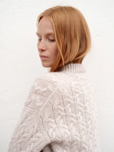 Load image into Gallery viewer, Nordic Chic: Knitting a Modern Wardrobe by Leeni Hoimela