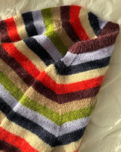 Load image into Gallery viewer, AROS SWEATER Printed Pattern by PetiteKnit