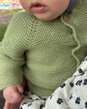 Load image into Gallery viewer, THE BEGINNER'S JACKET Pattern by Petiteknit