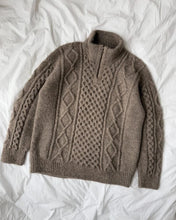 Load image into Gallery viewer, Dagmar Zipper Sweater Man by PetiteKnit