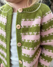 Load image into Gallery viewer, KEY CARDIGAN JUNIOR by PetiteKnit