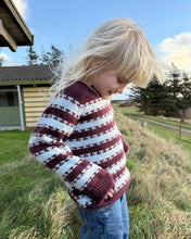 Load image into Gallery viewer, Key Sweater Junior Pattern by PetiteKnit