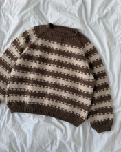 Load image into Gallery viewer, Key Sweater Junior Pattern by PetiteKnit