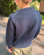 Load image into Gallery viewer, NIELS SWEATER JUNIOR Pattern by PetiteKnit