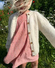 Load image into Gallery viewer, NOVICE CASRDIGAN MINI -CHUNKY EDITION Pattern by PetiteKnit