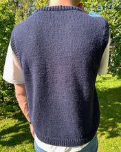 Load image into Gallery viewer, NOVICE SLIPOVER MAN Pattern by PetiteKnit