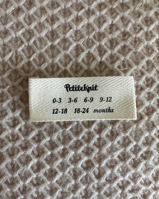 PETITEKNIT LABEL WITH BABY SIZES
