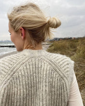 Load image into Gallery viewer, NOVEMBER VEST Pattern by PETITEKNIT