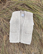 Load image into Gallery viewer, NOVEMBER VEST Pattern by PETITEKNIT