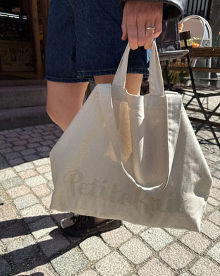 PetiteKnit Signature Shopper