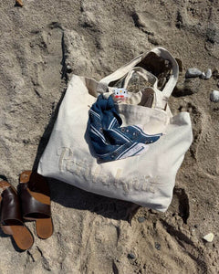 PetiteKnit Signature Shopper
