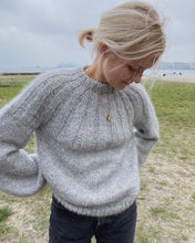 Load image into Gallery viewer, SUNDAY SWEATER Printed Pattern by PetiteKnit