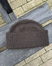 Load image into Gallery viewer, TERRAZZO HAT Printed Pattern by PetiteKnit