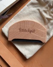 Load image into Gallery viewer, WOOL COMB by PetiteKnit