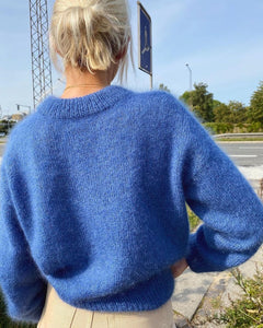 STOCKHOLM SWEATER V-NECK Printed Pattern by PetiteKnit