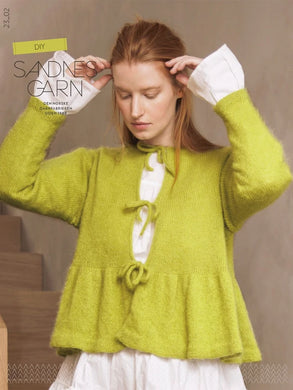 NEW Collection / 2302  DIY BOOKLET IN ENGLISH/GERMAN ONLY AVAILABLE WITH MINIMUM OF 3 SKEINS OF ANY SANDNES YARN