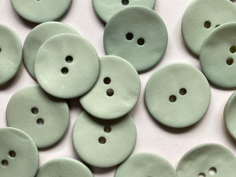 TGB Matt Shell Opaque Pale Mint Green Buttons - Size 18mm (4739)