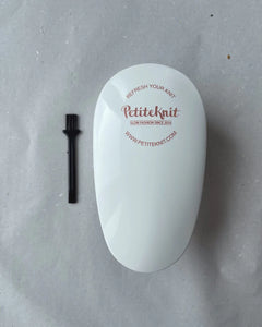 "REFRESH YOUR KNIT WITH PETITEKNIT" - LINT REMOVER